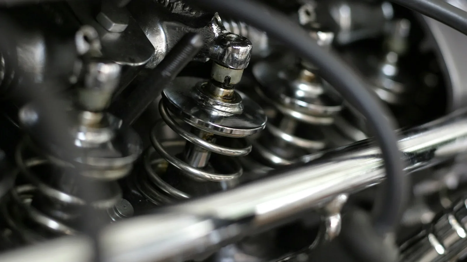 Resortes y válvulas de un motor